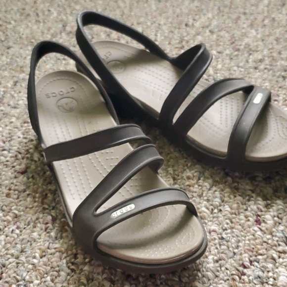 CROCS Shoes - Crocs women sandals 9